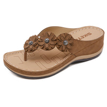 Load image into Gallery viewer, Women Retro Style  Flower style Sandal
