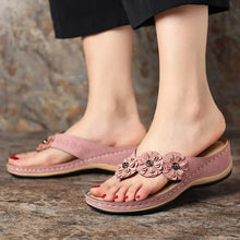 Load image into Gallery viewer, Women Retro Style  Flower style Sandal
